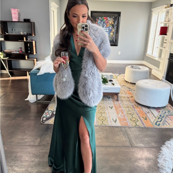 Jenny Yoo Corinne Dress, Size 6 Emerald Satin Crepe - Picture 4 of 5